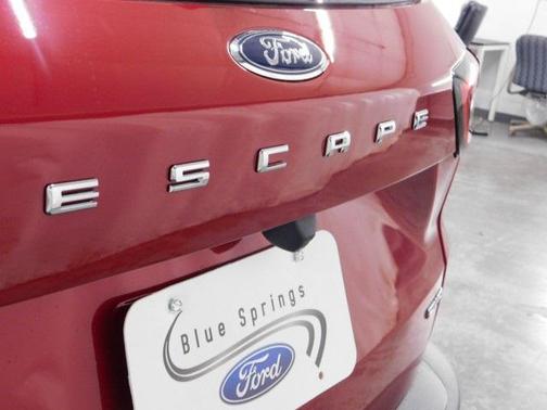 2026 Ford Escape Platinum