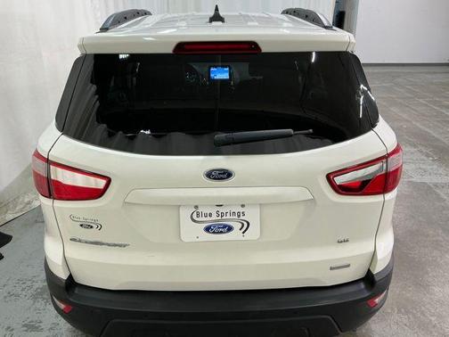 DIAMOND WHITE 2019 Ford EcoSport SE