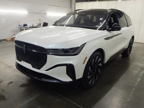 2024 Lincoln Nautilus Reserve