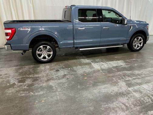 AZURE GRAY METALLIC TRICOAT 2023 Ford F-150 Lariat
