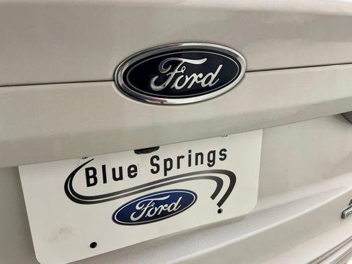 WHITE PLATINUM MET TRI-COAT 2019 Ford Fusion SE