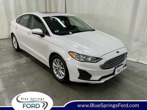 WHITE PLATINUM MET TRI-COAT 2019 Ford Fusion SE