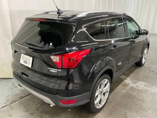 AGATE BLACK 2019 Ford Escape Titanium