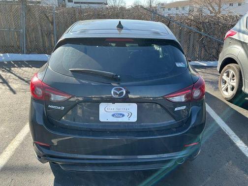 2018 Mazda Mazda3 Touring