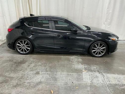 2018 Mazda Mazda3 Touring