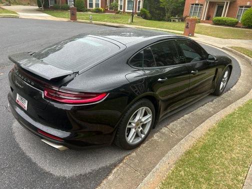 2018 Porsche Panamera 4