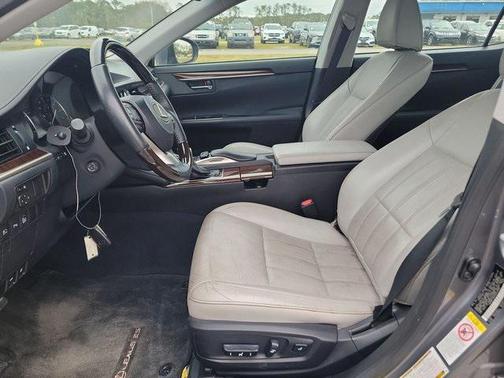 2017 Lexus ES 350 Base