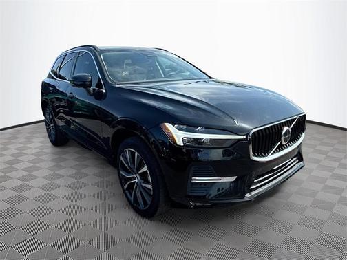 2022 Volvo XC60 B5 Momentum