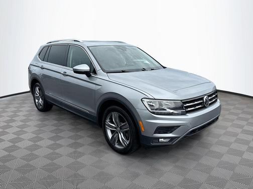 Silver Metallic 2021 Volkswagen Tiguan 2.0T SEL