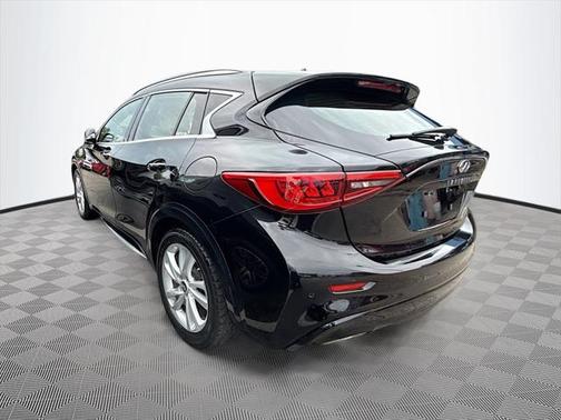 2018 INFINITI QX30 Premium