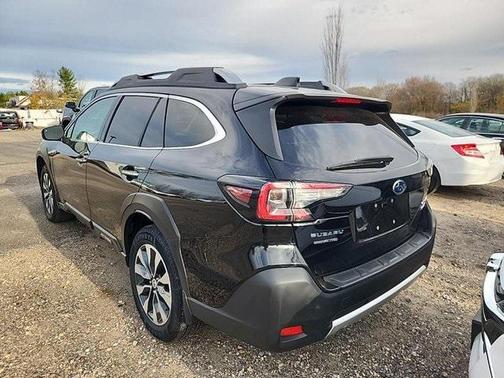 2023 Subaru Outback Touring XT