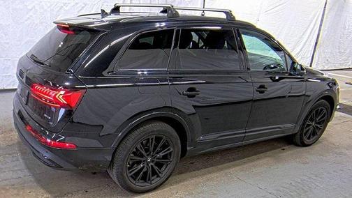 2023 Audi Q7 45 Premium Plus