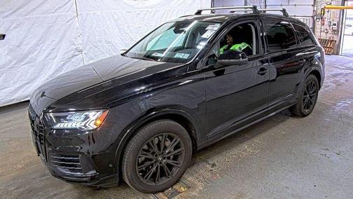 2023 Audi Q7 45 Premium Plus