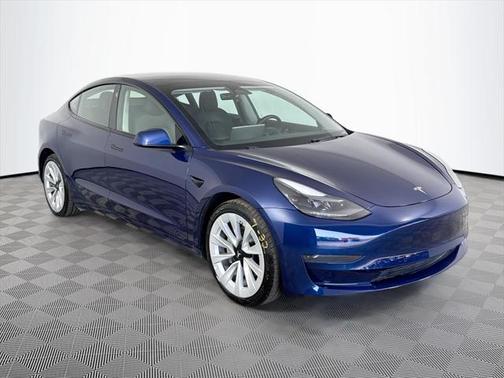 2022 Tesla Model 3 Standard Range