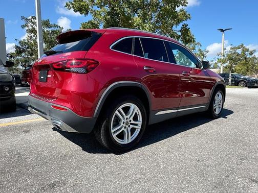 2021 Mercedes-Benz GLA 250 Base 4MATIC