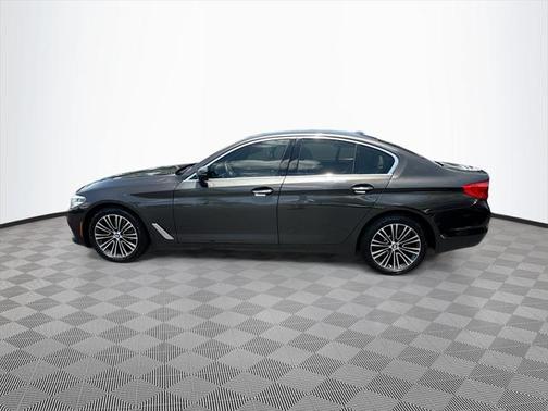 2017 BMW 530 530i