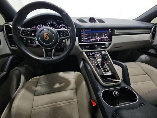Gray 2023 Porsche Cayenne Platinum Edition