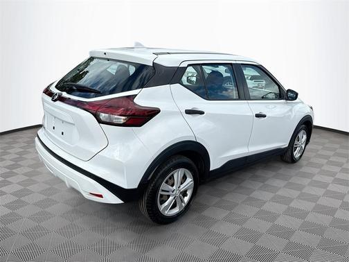 2021 Nissan Kicks S