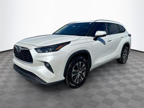 2023 Toyota Highlander Hybrid XLE