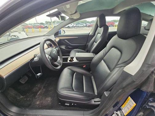 2022 Tesla Model 3 Standard Range