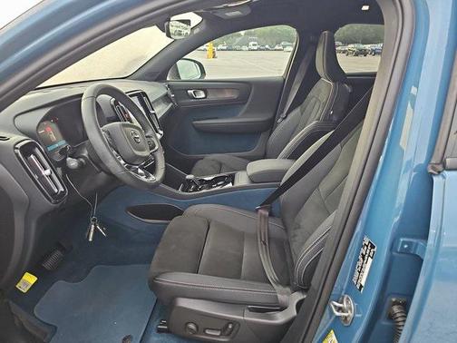 2023 Volvo C40 Recharge Pure Electric Twin Plus