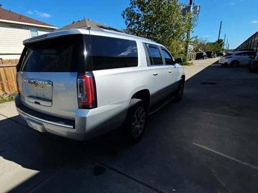 2020 GMC Yukon XL Denali