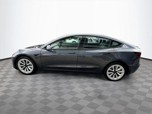 2022 Tesla Model 3 Standard Range