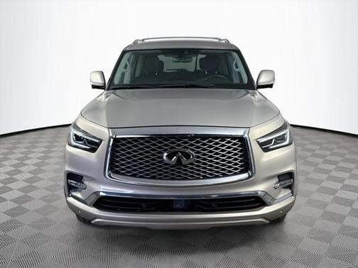 2022 INFINITI QX80 Luxe