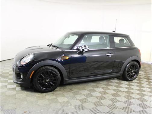 2017 MINI Hardtop Cooper