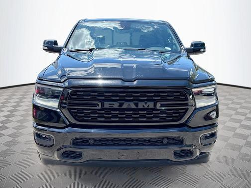 Diamond Black Crystal Pearlcoat 2023 RAM 1500 Big Horn/Lone Star