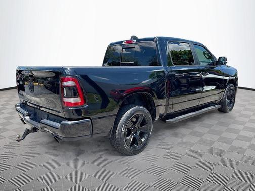 Diamond Black Crystal Pearlcoat 2023 RAM 1500 Big Horn/Lone Star