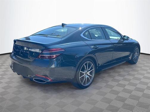 2025 Genesis G70 2.5T RWD