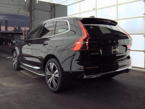 2022 Volvo XC60 B6 Inscription