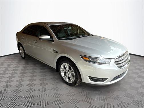 2018 Ford Taurus SEL
