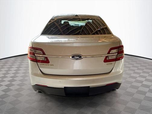 2018 Ford Taurus SEL