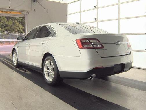 2018 Ford Taurus SEL