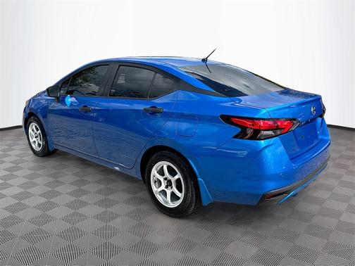 2022 Nissan Versa 1.6 S