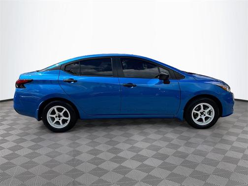 2022 Nissan Versa 1.6 S