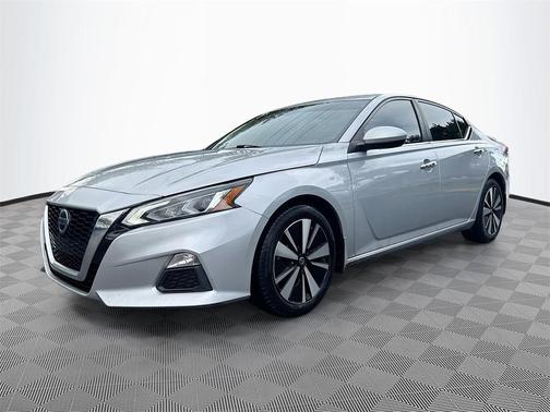 2021 Nissan Altima 2.5 SV