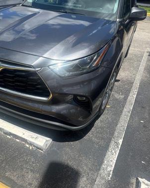 Magnetic Gray Metallic 2021 Toyota Highlander Limited