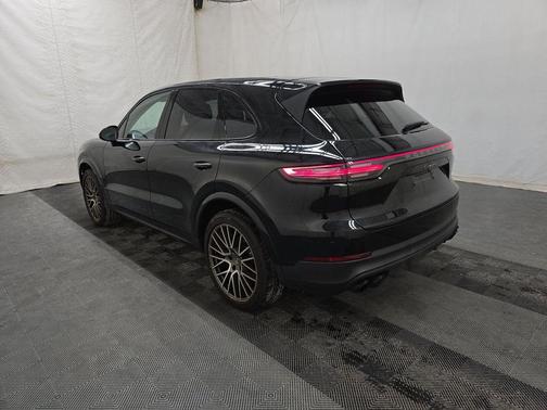 Black 2022 Porsche Cayenne Platinum Edition