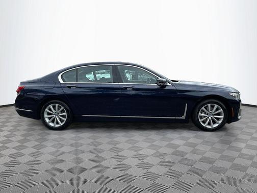 2022 BMW 740 i xDrive