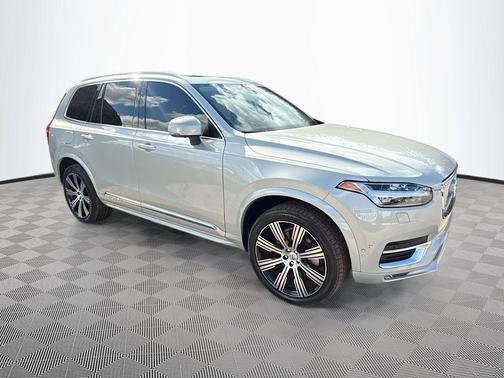 2022 Volvo XC90 T6 Inscription
