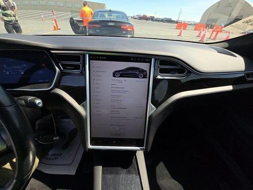 2017 Tesla Model S 75D