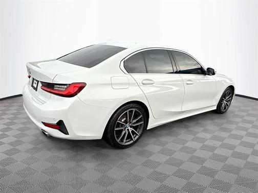2019 BMW 330 330i