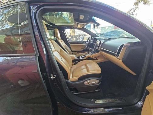 2018 Porsche Cayenne Platinum Edition