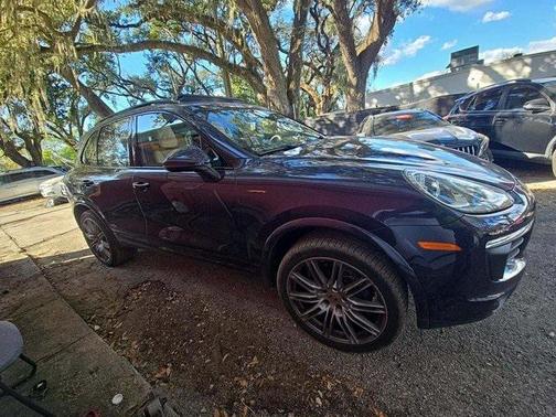 2018 Porsche Cayenne Platinum Edition
