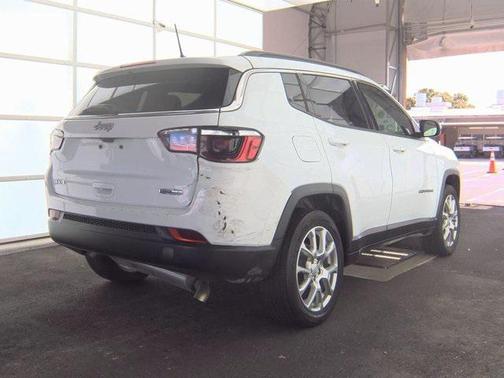 2024 Jeep Compass Latitude Lux