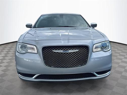 2021 Chrysler 300 Touring