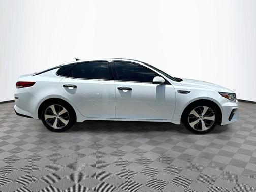 Snow White Pearl 2019 Kia Optima S
